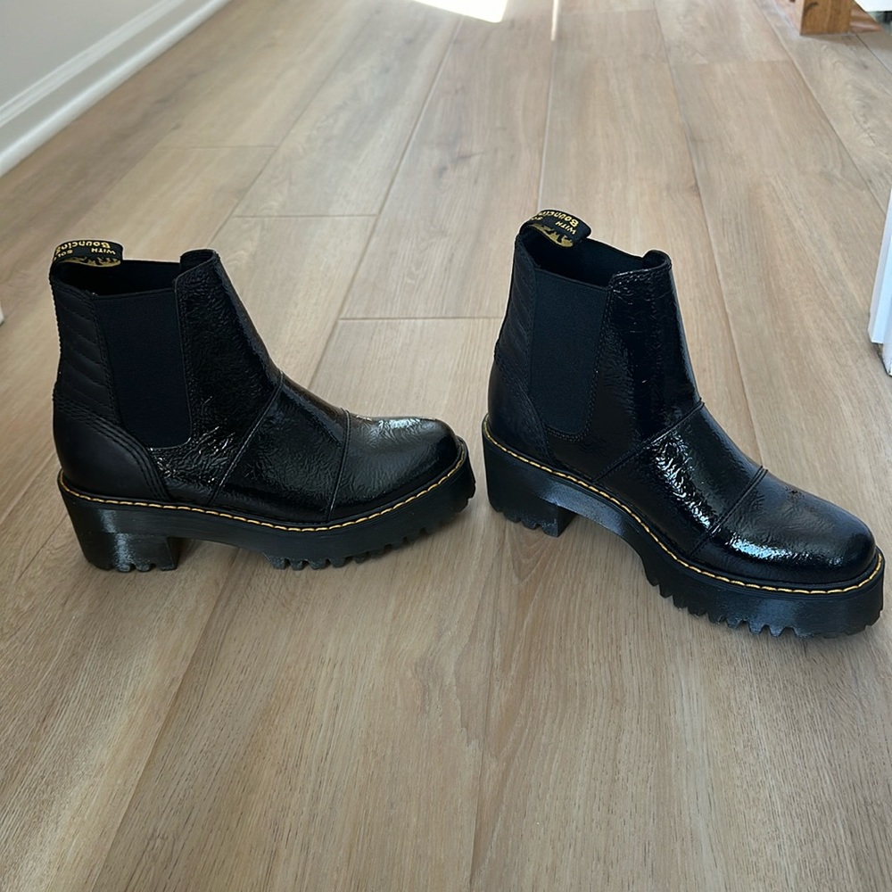 Dr. Martens patent leather boots NWOT SIZE 8